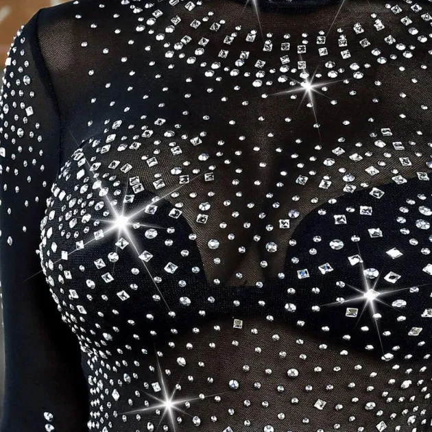 Long Sleeve Round Neck Black Top