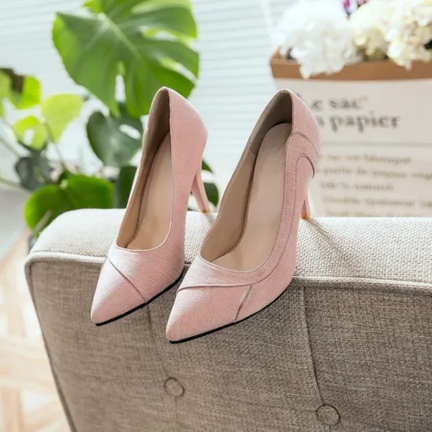 Fashion Pointed Large High-heeled Shoes