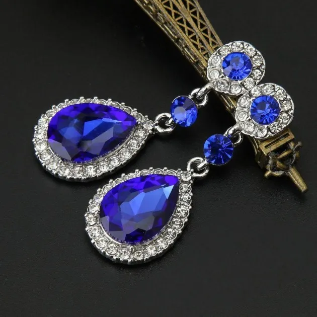 Shiny drop crystal earrings
