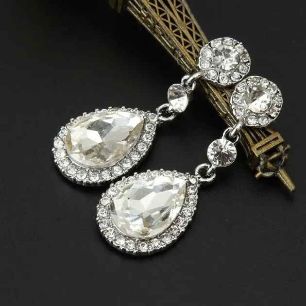 Shiny drop crystal earrings