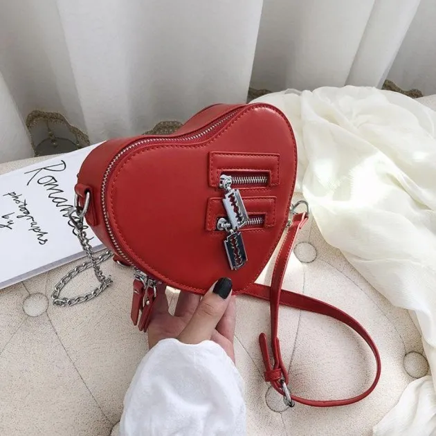 Cartera de corazón pequeña creativa con cadena&nbsp;&nbsp;