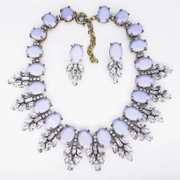 Collar y aretes de cristal de moda con diamantes