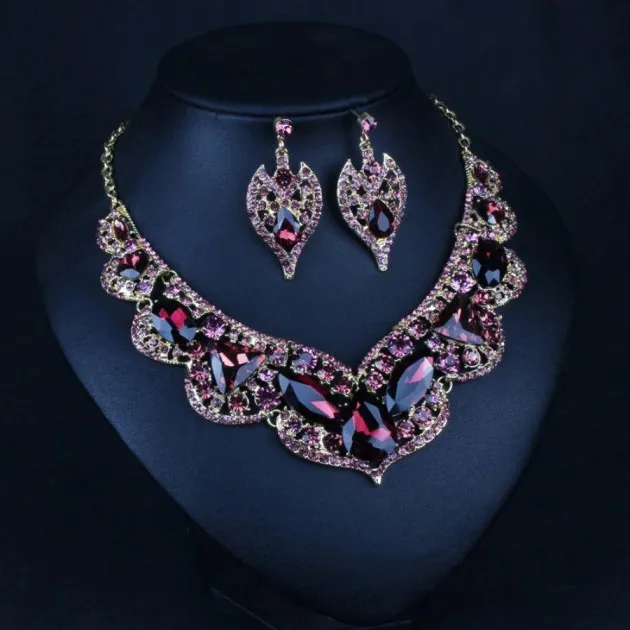 Short Purple Crystal Collarbone Necklace