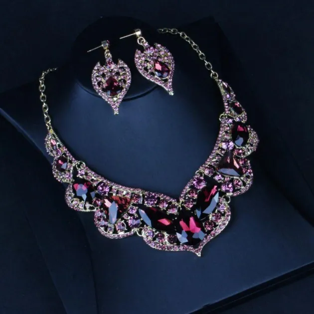 Short Purple Crystal Collarbone Necklace