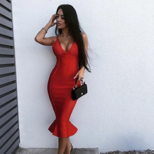 Vestido de cola de pez con escote en V Charlie