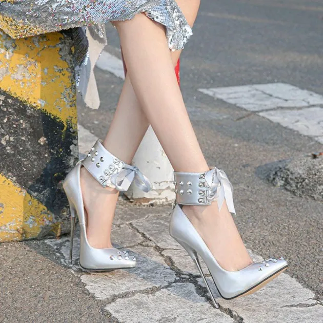 High-heeled shoes rivets pointed shoes Catalina