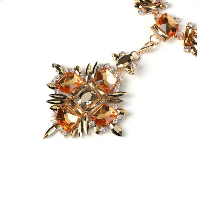 Alloy inlaid gemstone necklace