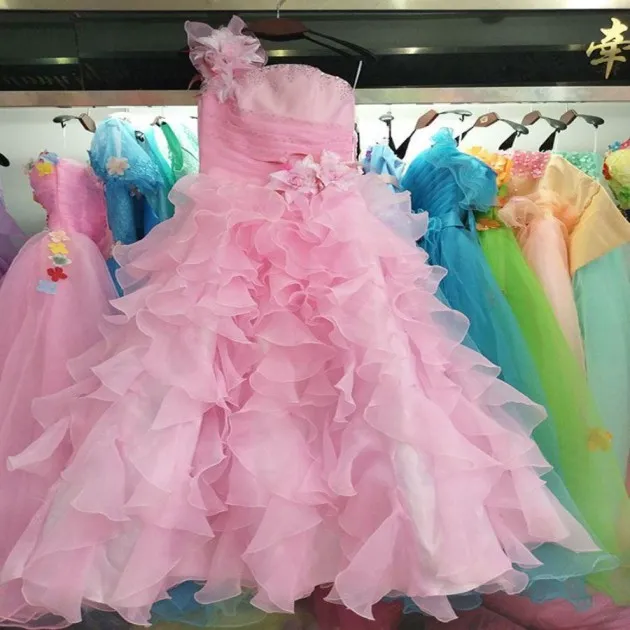 Vestido de noche de fiesta anual de un hombro, falda larga abullonada para escenario