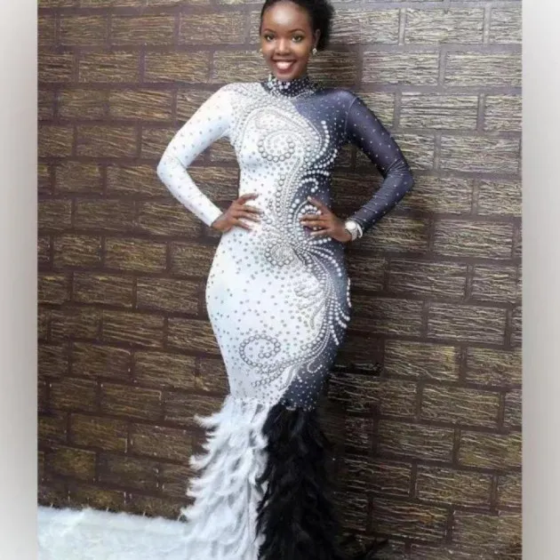 Atmospheric Catwalk Black And White Full Diamond Feather Dress