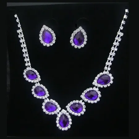 Conjunto De Collar De Aretes De Diamantes