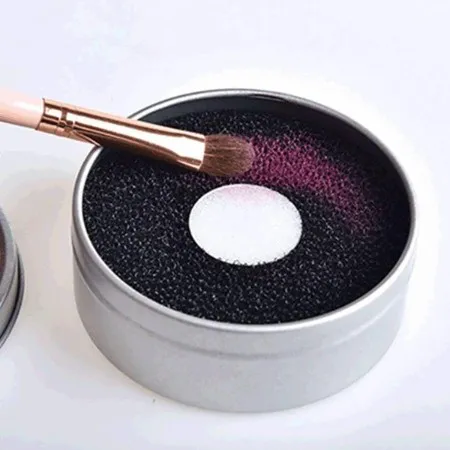 Make-up Brush Convenient Sponge Scrubbing Iron Box To Clean Up Powder