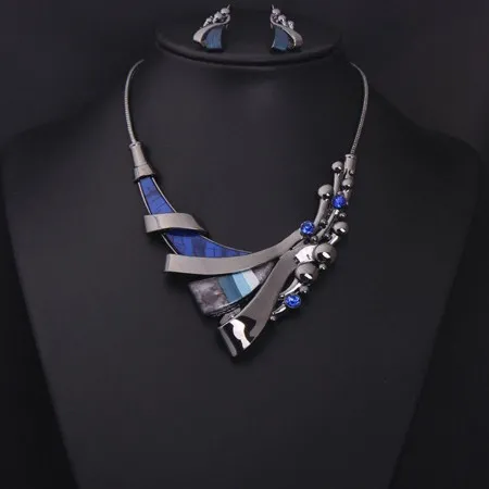 Collar De Diseño Moderno De Piedras Preciosas
