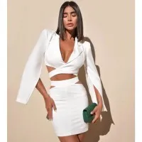 Traje Pequeño De Manga Larga Con Cuello En V Traje De Falda Corta